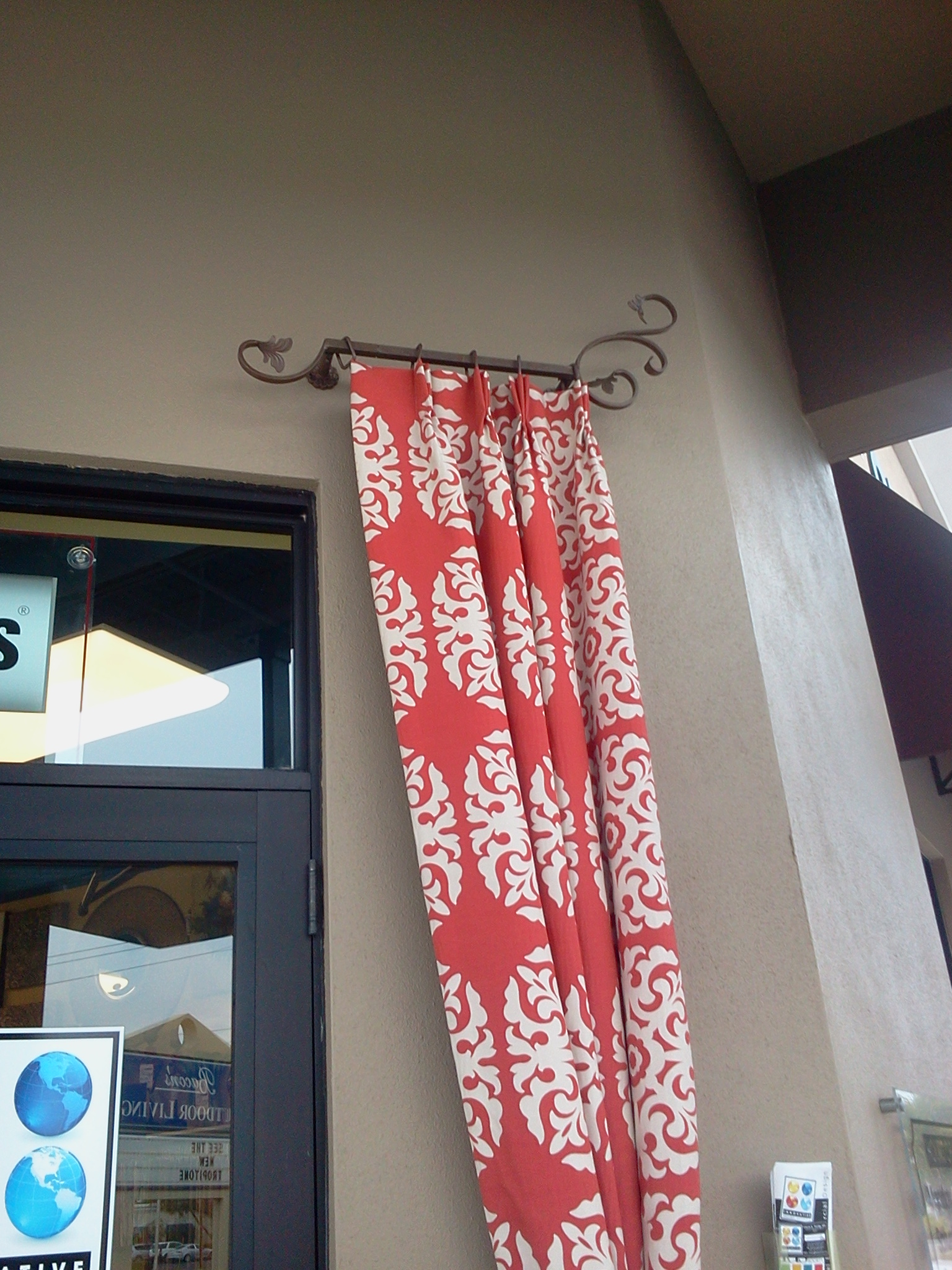 Metro Iron Drapery Medallions Get In The Summer Mood With