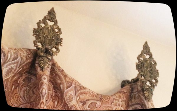 Traditional Extra Large Drapery Medallion - 9" H x 3-5/8" W -  Item #040 - Image 12
