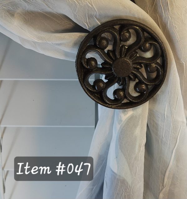 Item # 047 Traditional Medium Drapery Medallion - 3" diameter