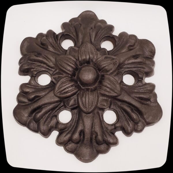 Item # 122M - Traditional Extra Large Drapery Medallion - 7-3/4" diameter - Image 2