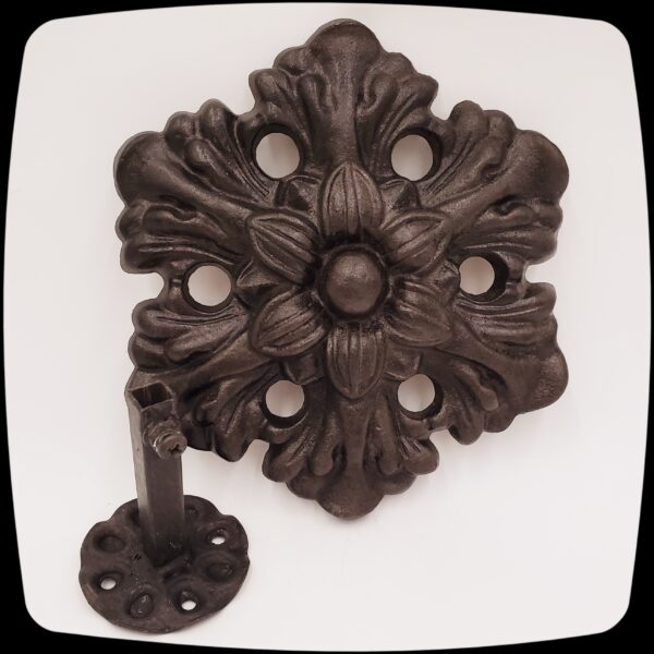 Item # 122M - Traditional Extra Large Drapery Medallion - 7-3/4" diameter - Image 3