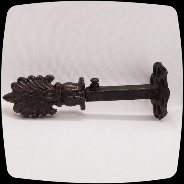 Item # 446M - Fleur-di-lis Protruding Drapery Medallion 3-1/2" L x 1-3/4" H - Image 4