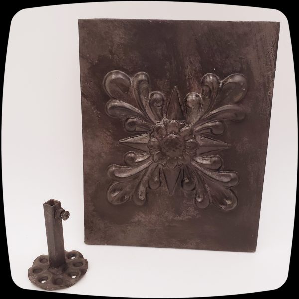 Item # 993M - Traditional Extra Large Plaque Drapery Medallion - 8" H x 10" W - Image 3