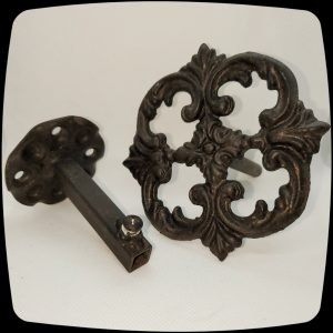 Item #053M - Traditional Drapery Medallion - 6-1/2" Diameter