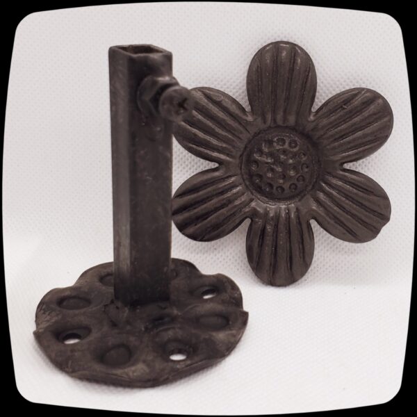 Item #291M - Medium Sunflower or Daisy Flower Drapery Medallion - 3" Diameter - Image 3